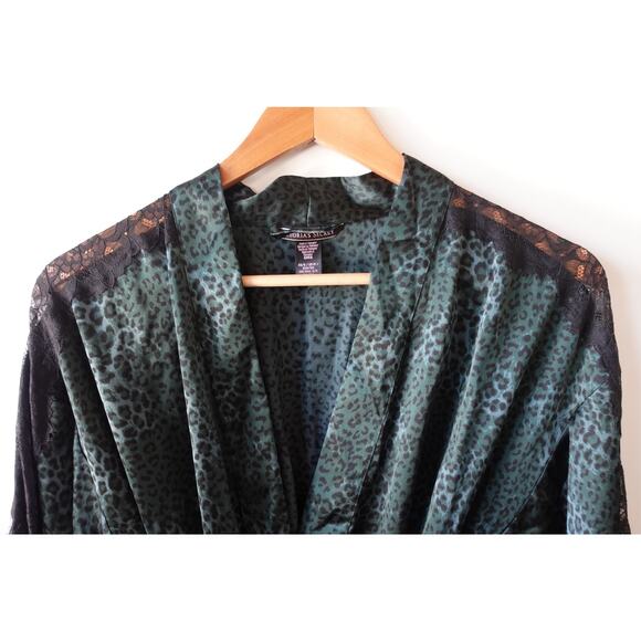Victoria's Secret Robe Womens XS S Green Leopard Print Lace Satin Kimono Belted - Picture 4 of 10